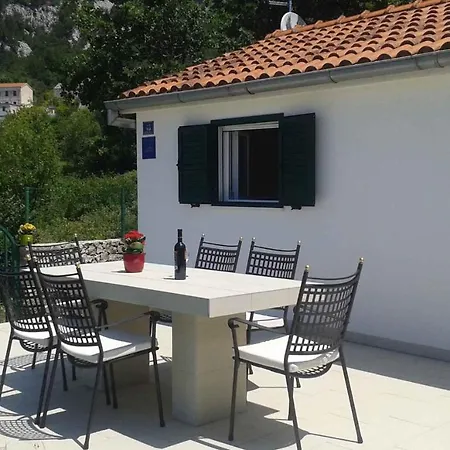 In 6624 * Tučepi